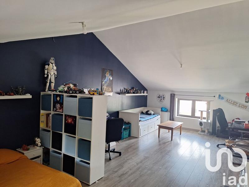 Maison - 210 m² - 8 pièces