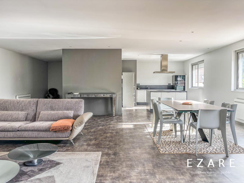 Appartement - 200 m² - 7 pièces