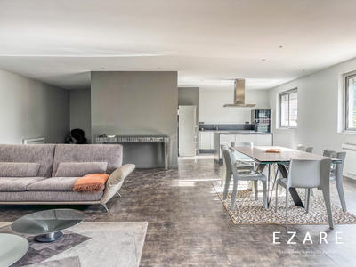 Appartement - 200 m² - 7 pièces