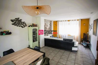 Maison - 79 m² - 6 pièces