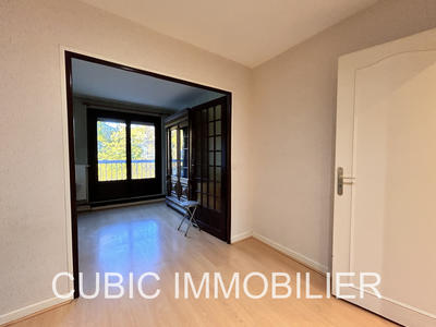 Appartement - 81 m² - 3 pièces