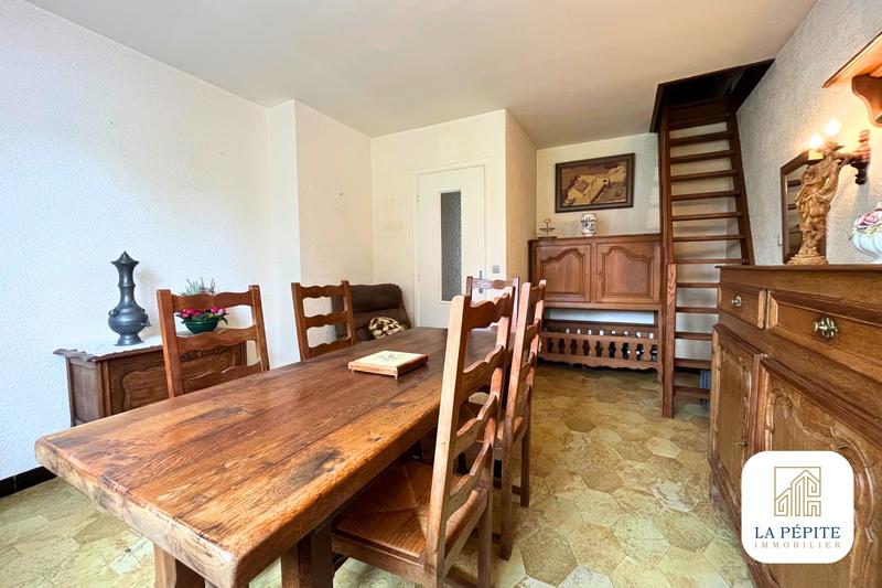 Maison - 147 m² - 9 pièces