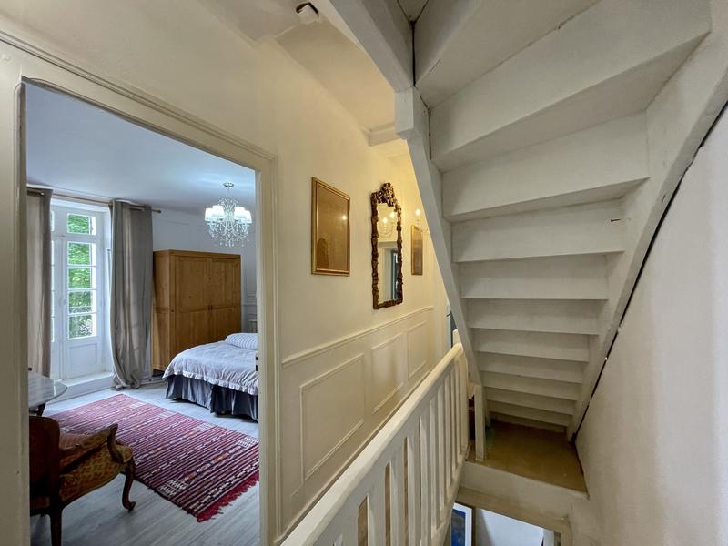 Maison traditionnelle - 130 m² - 8 pièces