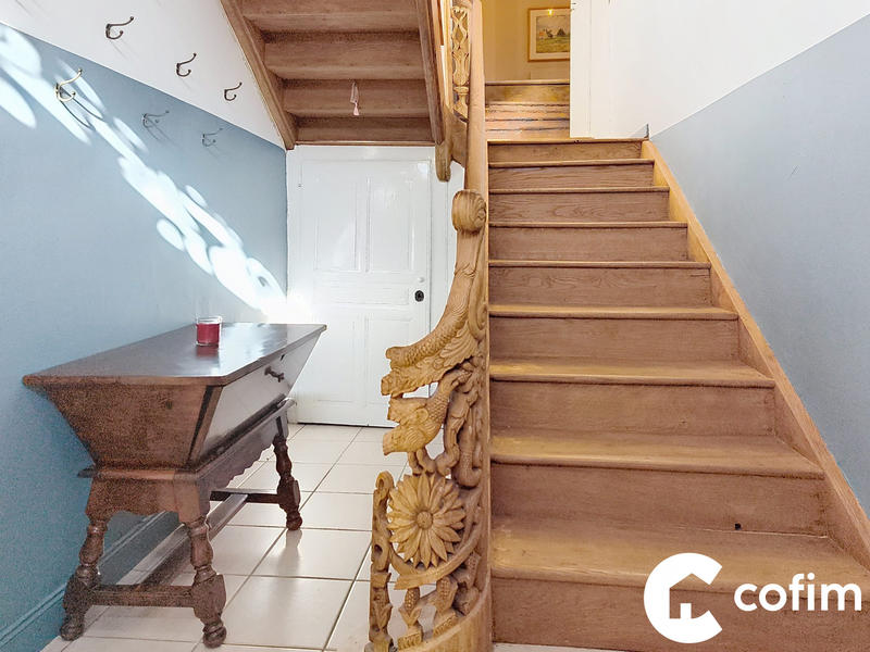 Maison - 343 m² - 10 pièces