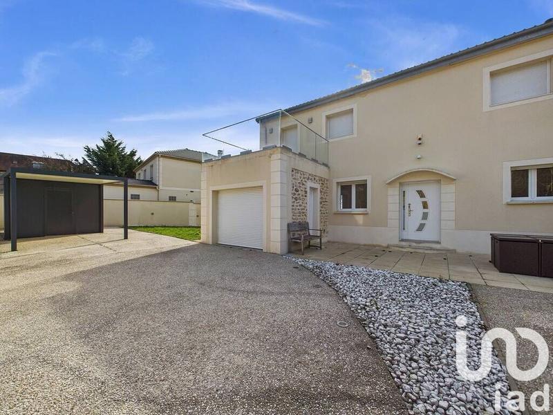 Maison - 145 m² - 5 pièces