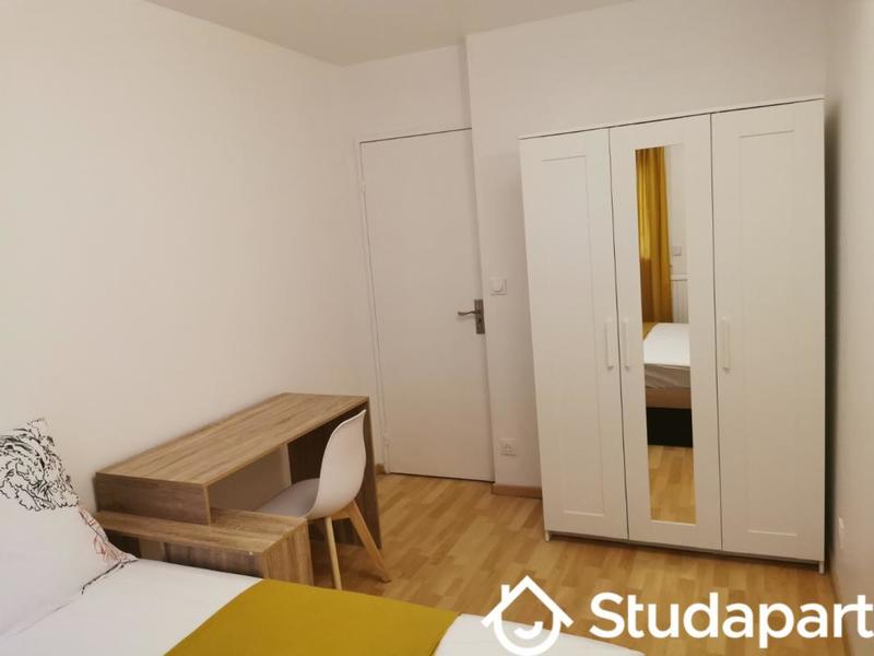 Chambre - 10 m² - 1 pièce