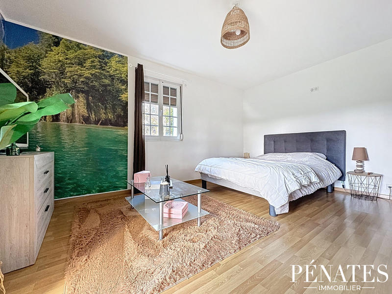 Maison traditionnelle - 295 m² - 6 pièces