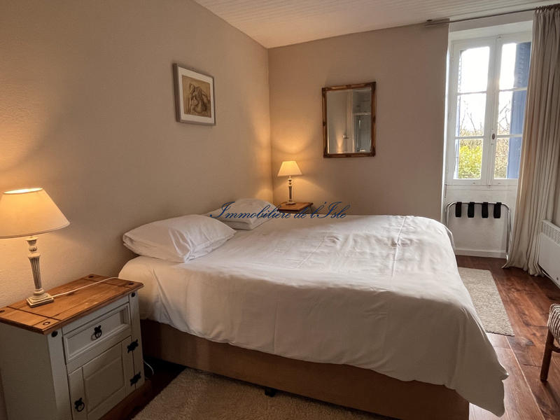 Maison - 347 m² - 11 pièces