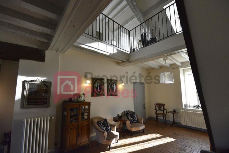 Maison - 180 m² - 9 pièces