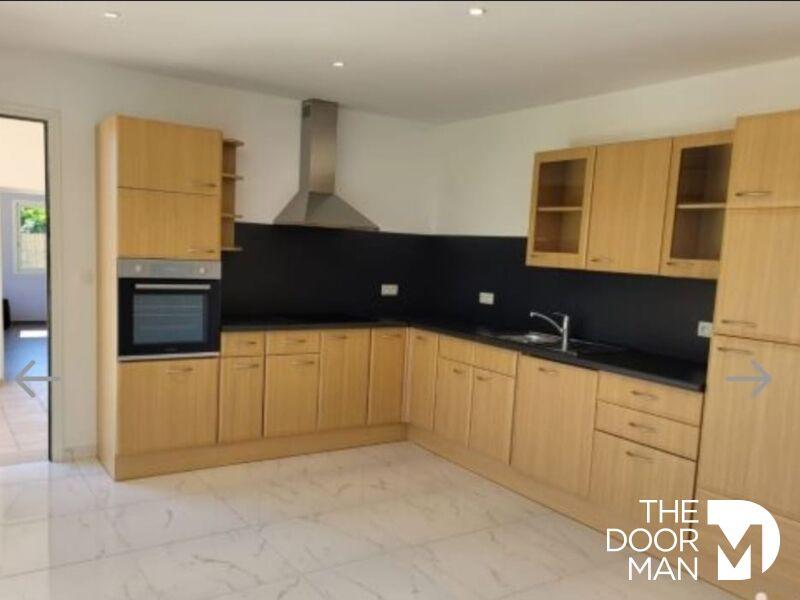 Maison - 202 m² - 10 pièces