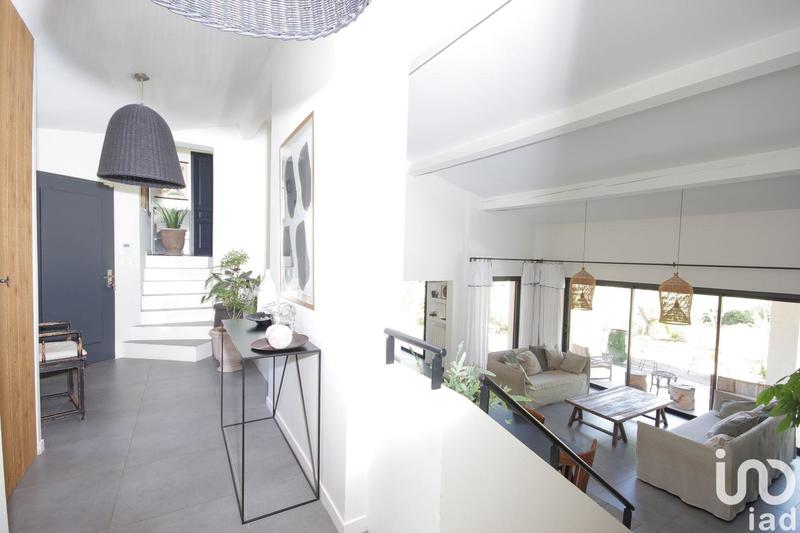 Maison - 300 m² - 10 pièces