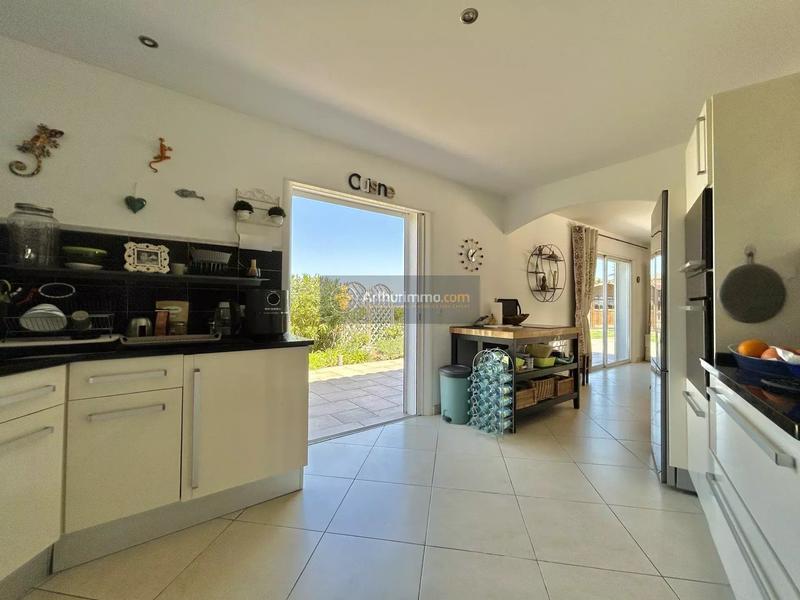 Maison - 220 m² - 6 pièces