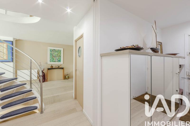 Duplex - 179 m² - 6 pièces