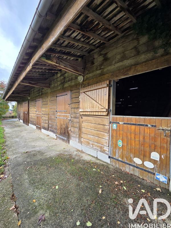 Maison - 204 m² - 7 pièces