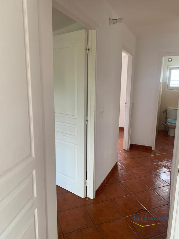 Maison - 92 m² - 4 pièces