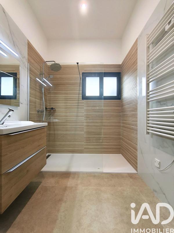 Maison - 217 m² - 5 pièces