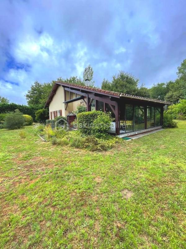 Maison traditionnelle - 96 m² - 4 pièces