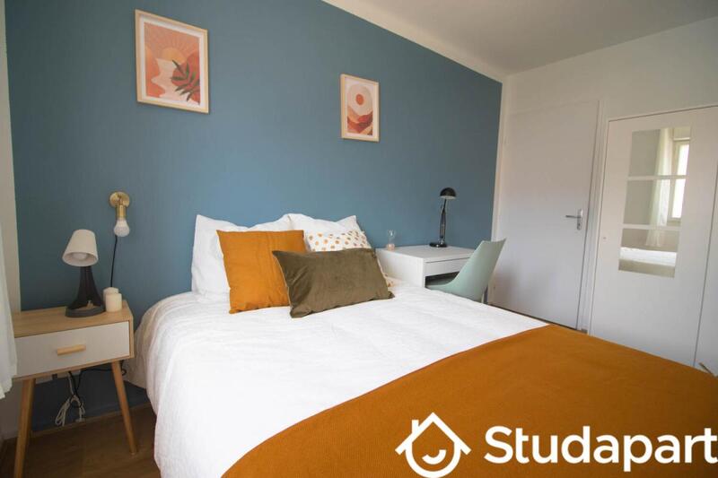 Chambre - 11 m² - 1 pièce