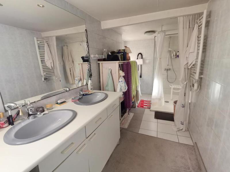 Maison - 200 m² - 7 pièces