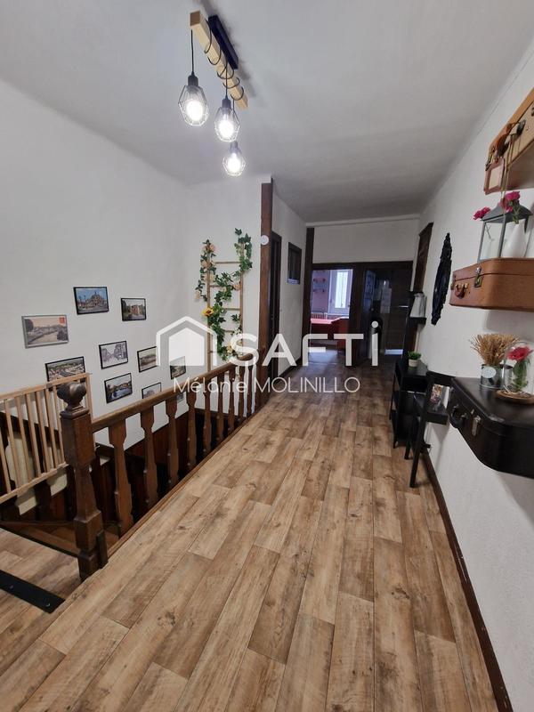 Maison - 204 m² - 12 pièces