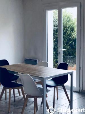 Chambre - 14 m² - 1 pièce