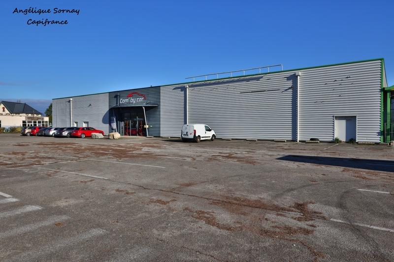 Local d'activité / Entrepôt - 2 930 m² - 8 pièces