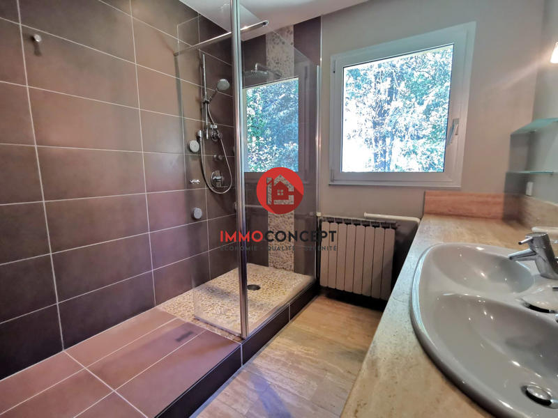 Villa - 176 m² - 7 pièces