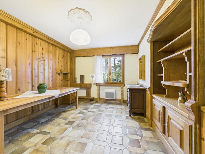 Propriété - 323 m² - 13 pièces