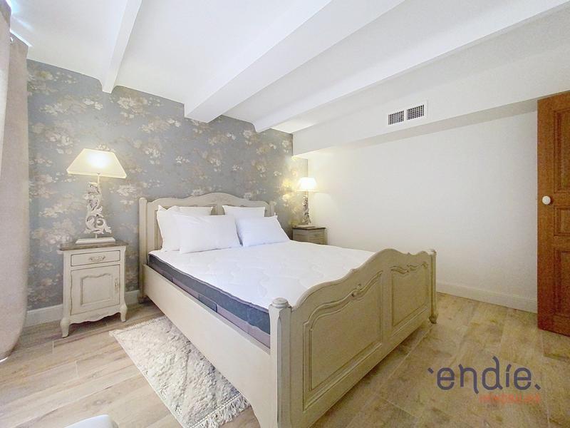 Maison - 258 m² - 7 pièces