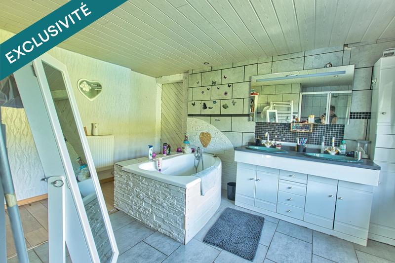 Maison - 209 m² - 9 pièces