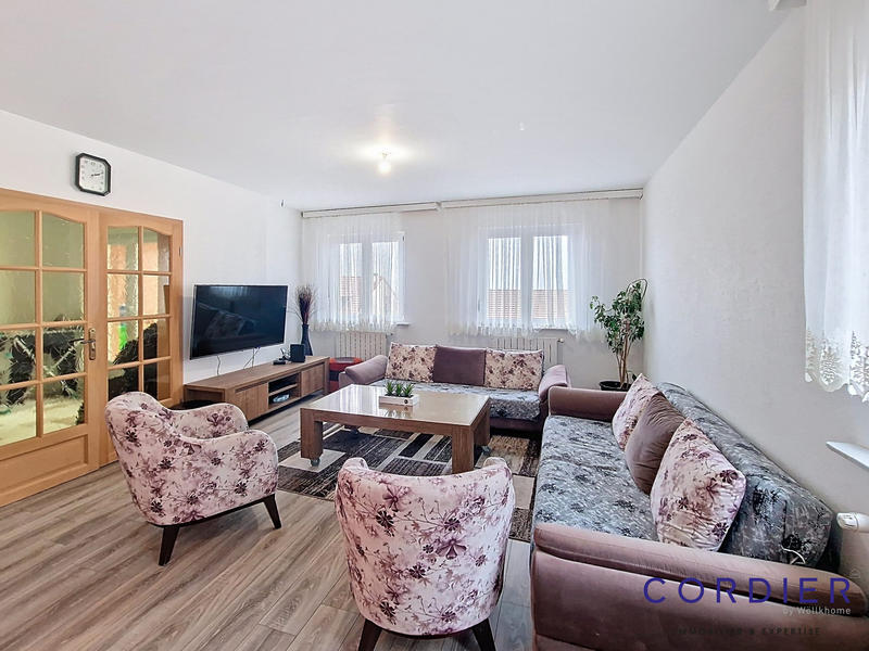 Maison - 290 m² - 10 pièces