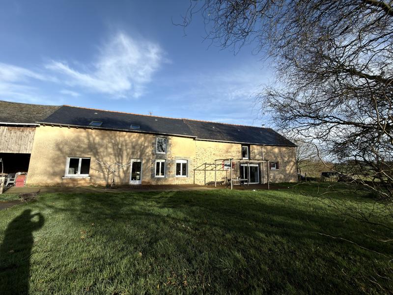 Maison - 261 m² - 8 pièces