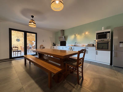 Maison - 180 m² - 4 pièces