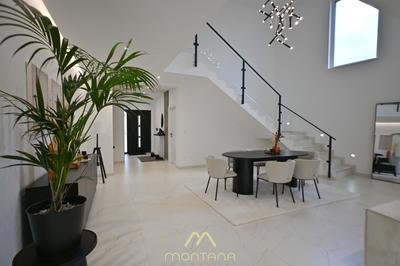 Villa - 200 m² - 6 pièces