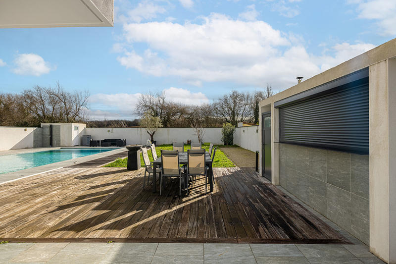 Maison - 262 m² - 7 pièces