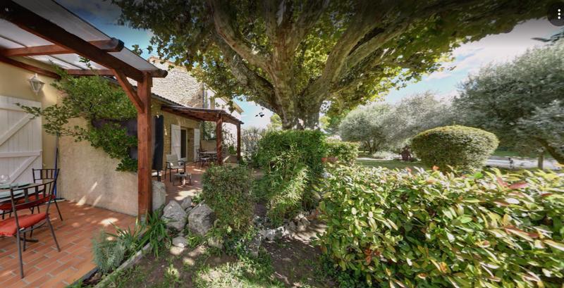 Propriété - 370 m² - 12 pièces