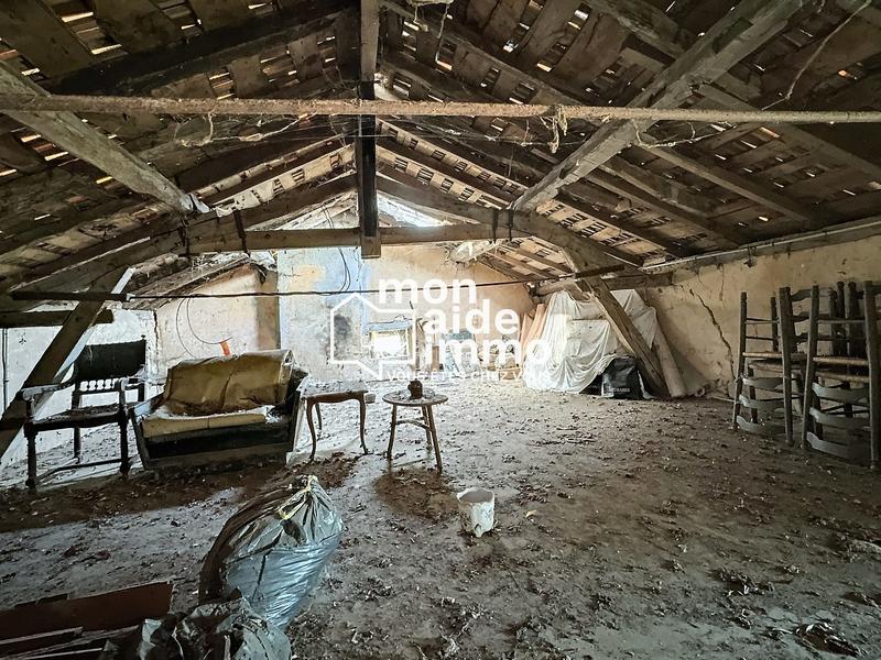 Maison - 305 m² - 8 pièces