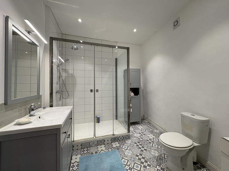 Maison - 252 m² - 10 pièces