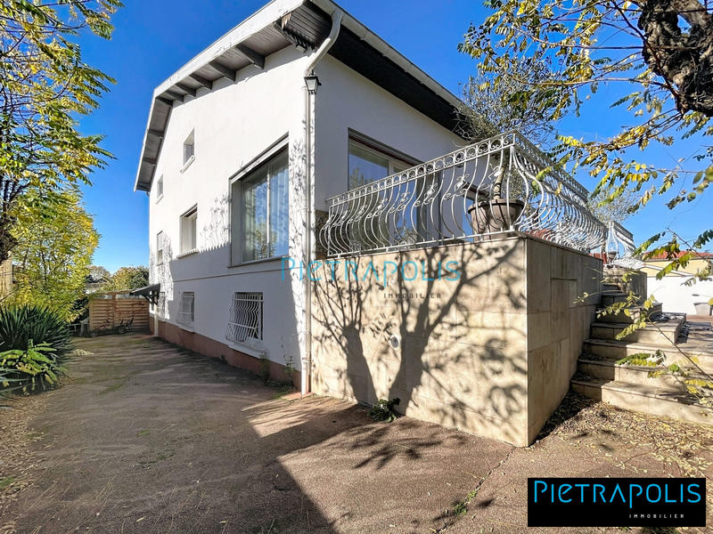 Villa - 390 m² - 14 pièces