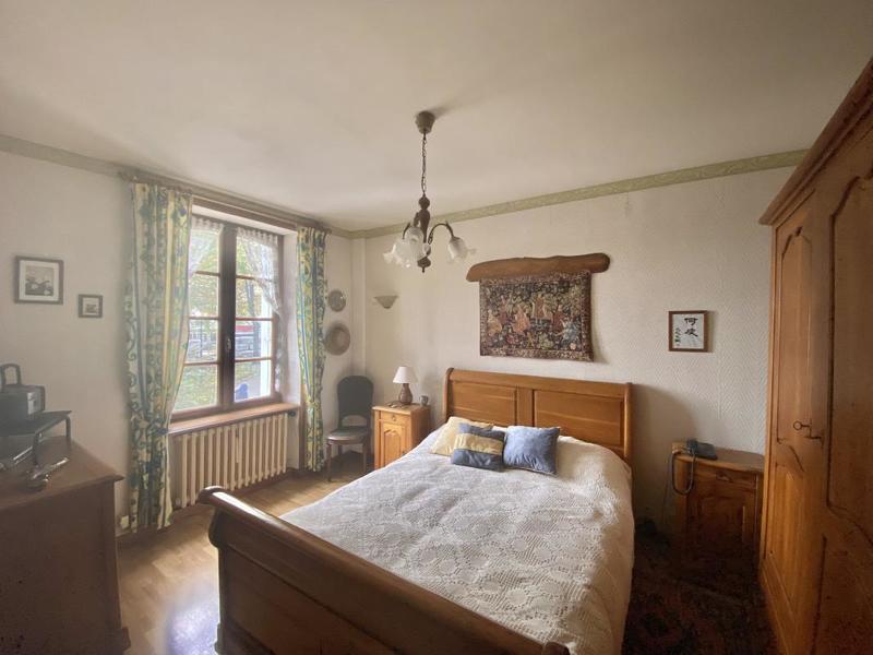 Maison - 300 m² - 13 pièces