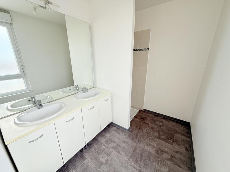 Appartement - 85 m² - 4 pièces