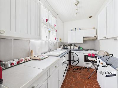 Maison - 310 m² - 12 pièces