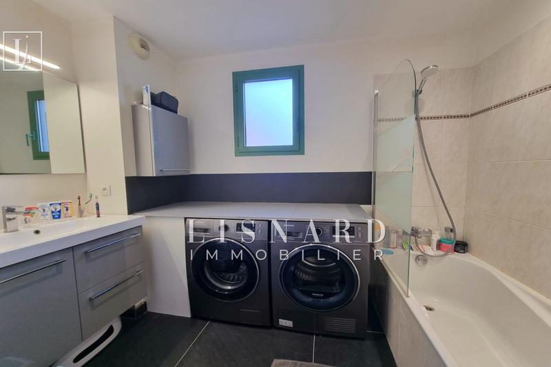 Appartement - 90 m² - 4 pièces