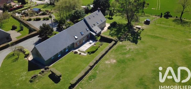 Maison - 308 m² - 16 pièces