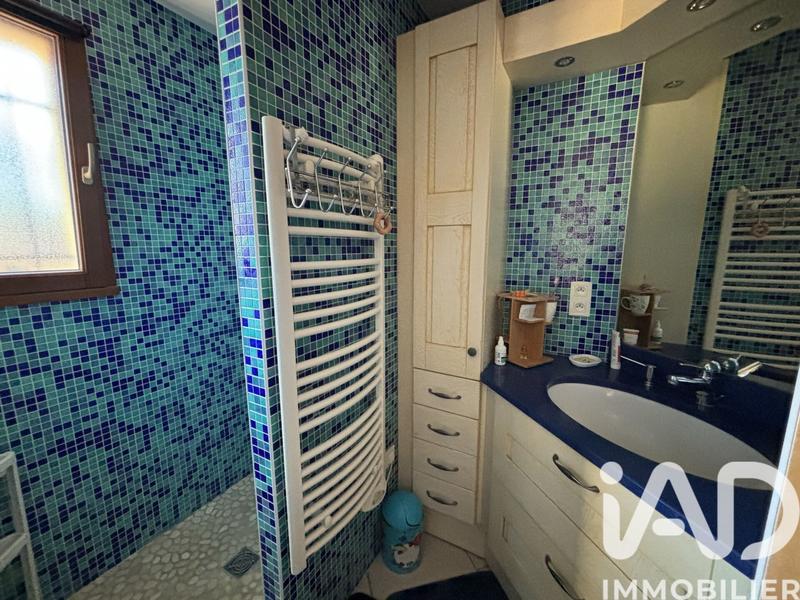 Maison - 213 m² - 7 pièces