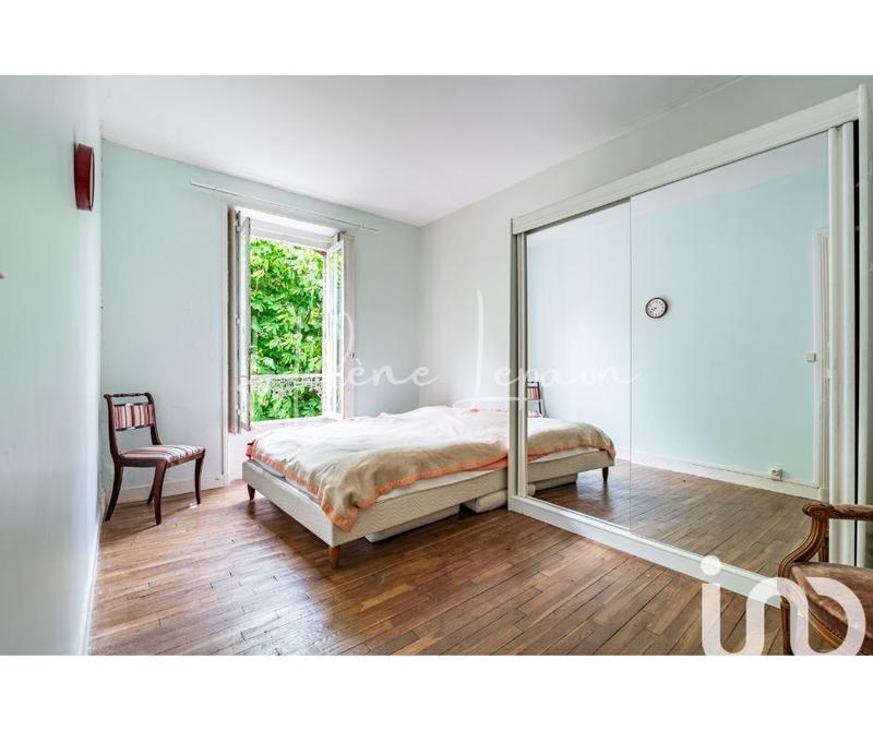 Maison - 240 m² - 10 pièces