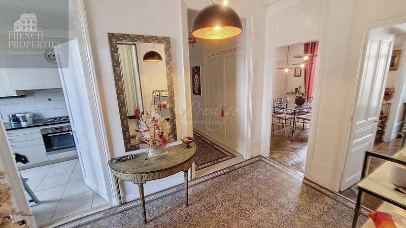 Appartement - 137 m² - 5 pièces
