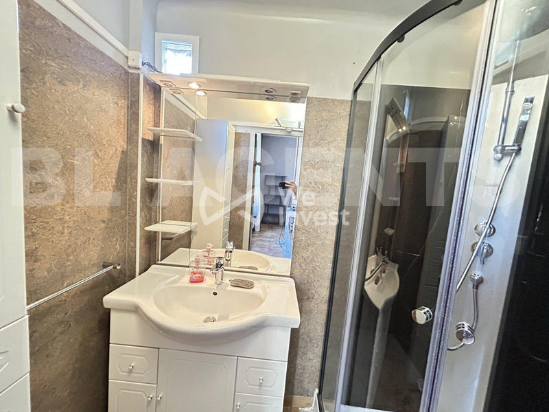 Local commercial - 199 m² - 4 pièces