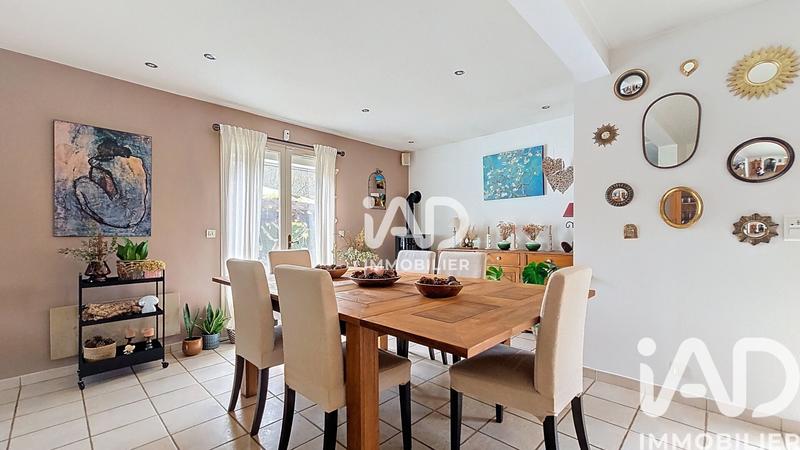 Maison - 206 m² - 8 pièces