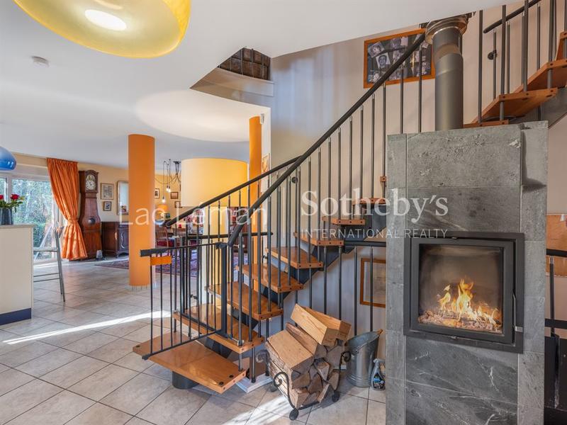 Maison - 306 m² - 7 pièces